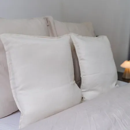 Elegant 3br & 1lr Waterfront Retreat In アパート *