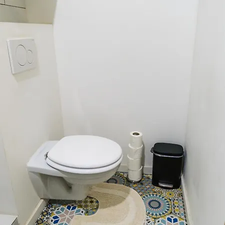 アパート Elegant 3br & 1lr Waterfront Retreat In