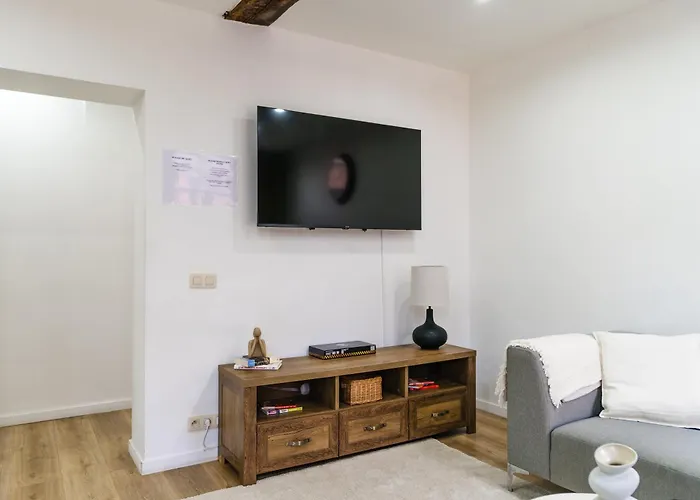 Apartmán Elegant 3br & 1lr Waterfront Retreat In