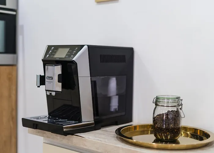 Elegant 3br & 1lr Waterfront Retreat In Apartmán Gent