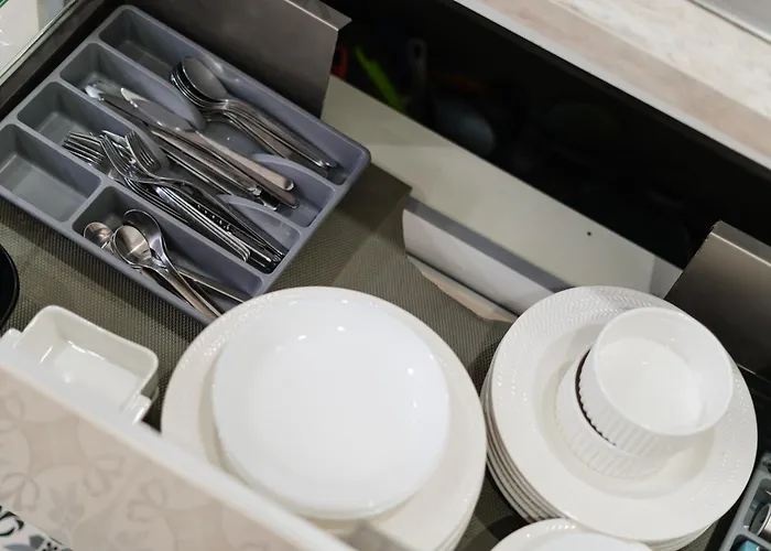 Elegant 3br & 1lr Waterfront Retreat In Apartmán *