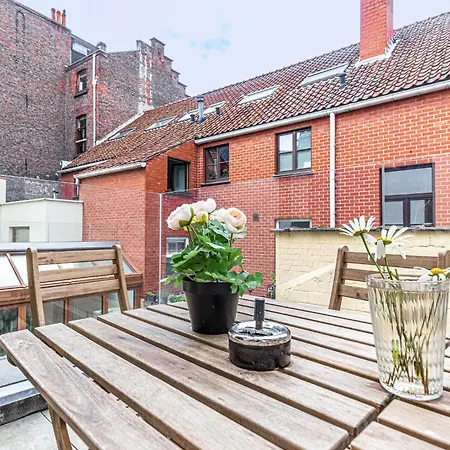 Elegant 3br & 1lr Waterfront Retreat In * Gent