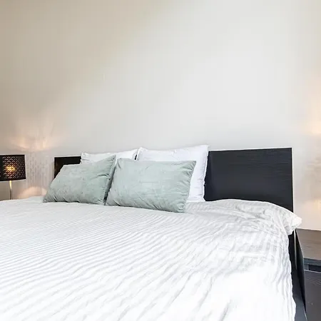 Elegant 3br & 1lr Waterfront Retreat In Appartement Gent