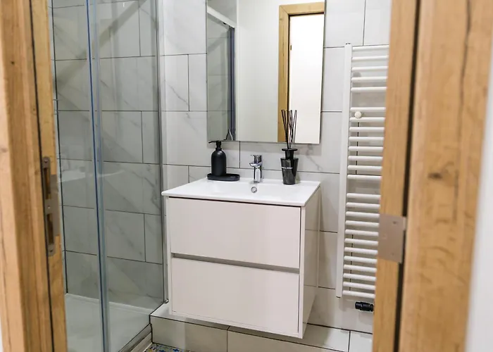 Elegant 3br & 1lr Waterfront Retreat In Appartement Gand